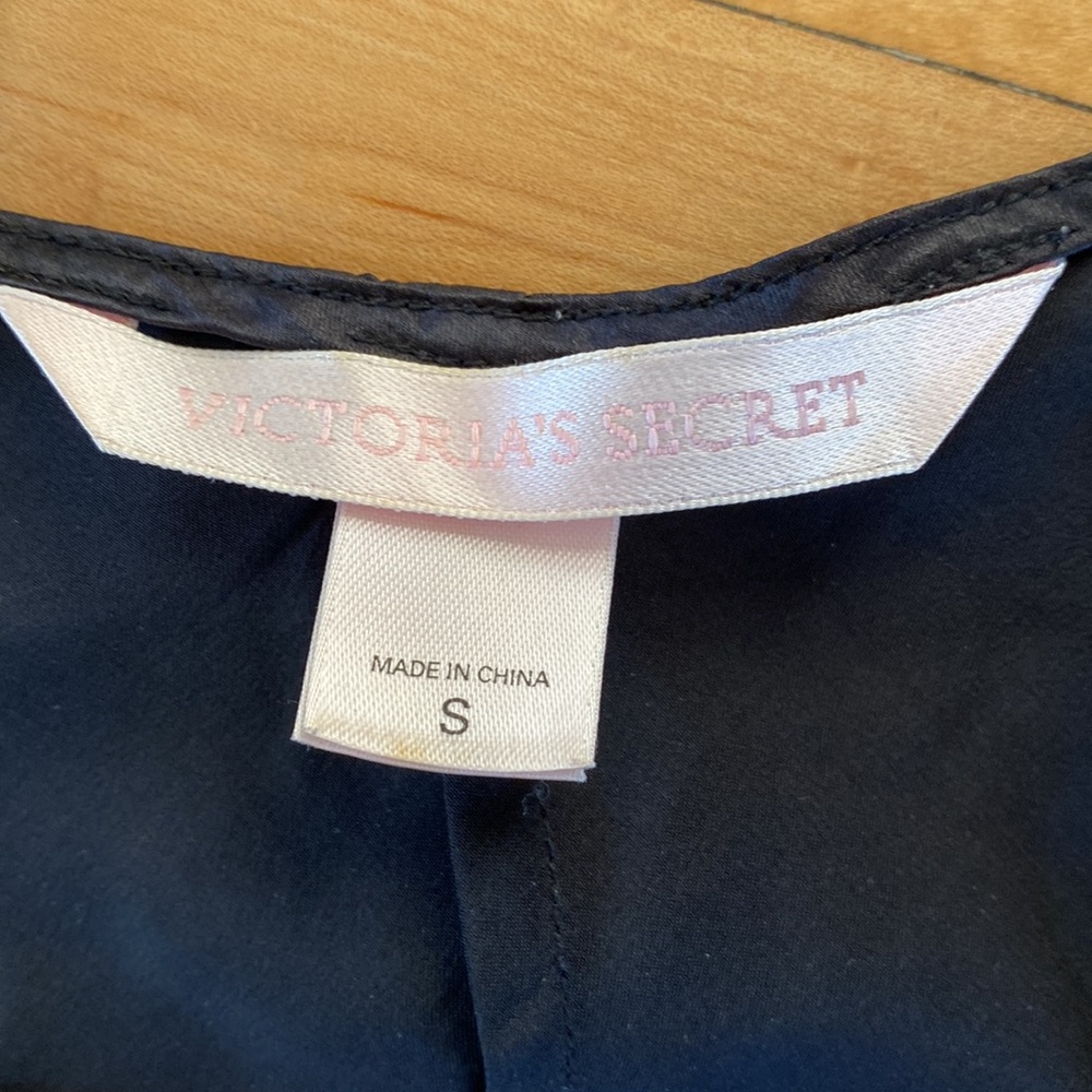 Victoria Secret black nightgown - Picture 2 of 3